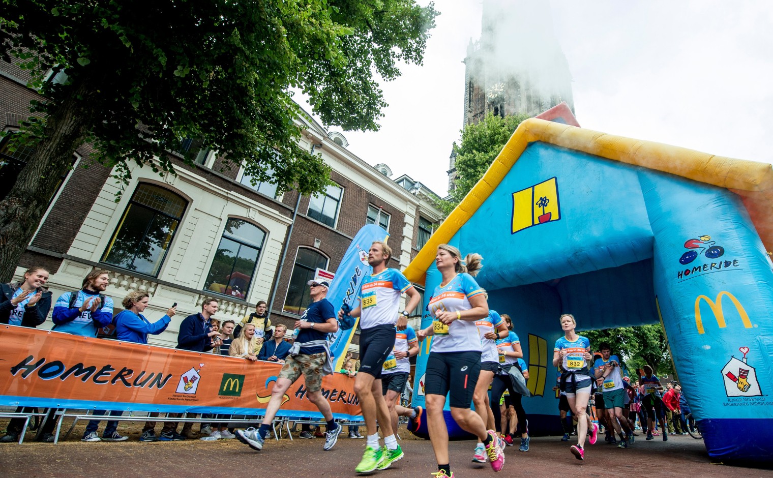 De HomeRun, een 24 uur durende sponsorloop voor het Ronald McDonald Kinderfonds, die dit weekend zijn primeur beleefde in Utrecht