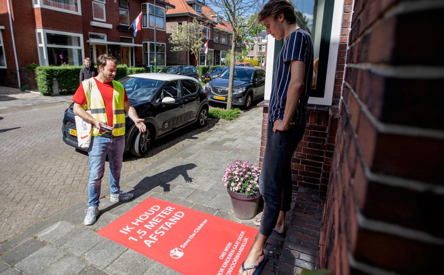 Collecteren op anderhalve meter afstand.