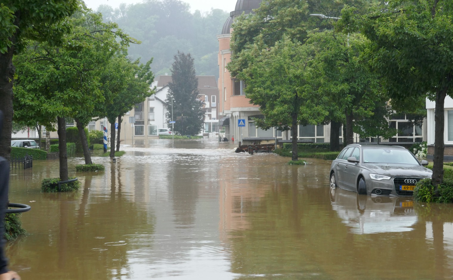 De straten van Valkenburg stonden vrijdag 15 juli blank.