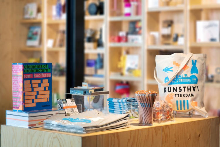 Merchandise van de Kunsthal Rotterdam (C) Kunsthal Rotterdam