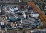 KWF en Antoni van Leeuwenhoek tekenen nieuwe overeenkomst voor bijna 17 miljoen euro