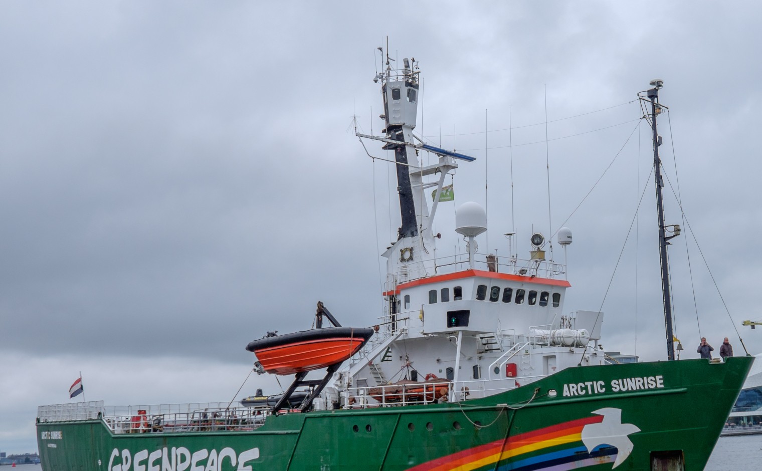 Het Greenpeace-schip Arctic Sunrise.