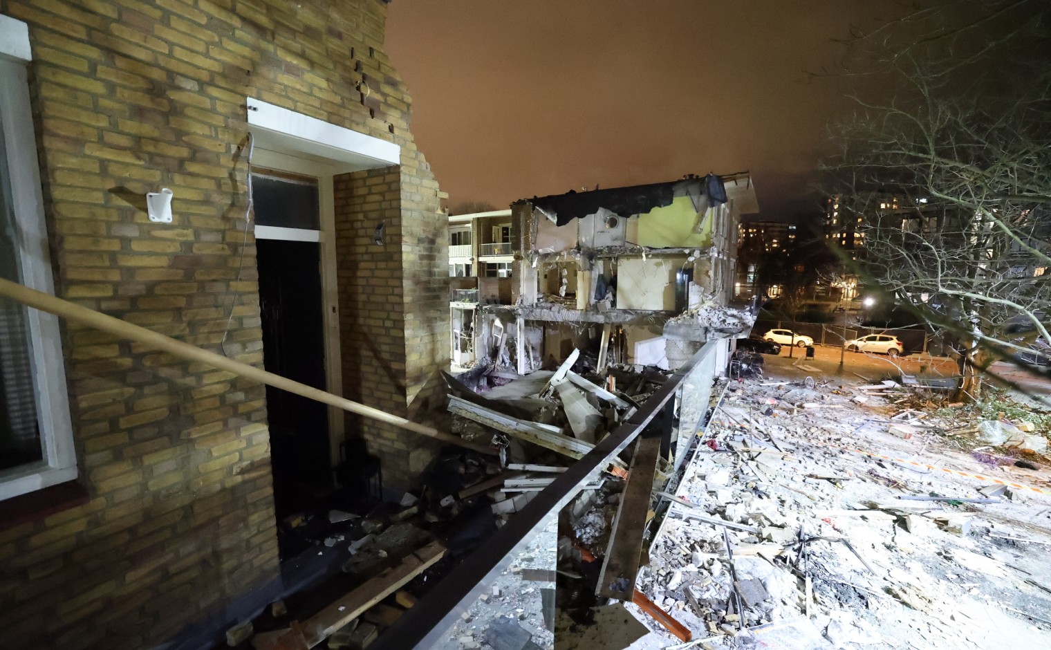 De ravage aan de Tarwekamp in Den Haag was enorm.