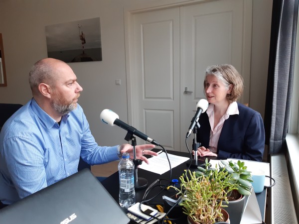 Jeroen Hogenhout 'in gesprek' met Petra Hoogerwerf (C) Vakblad fondsenwerving Jeroen Hogenhout 'in gesprek' met Petra Hoogerwerf (C) Vakblad fondsenwerving