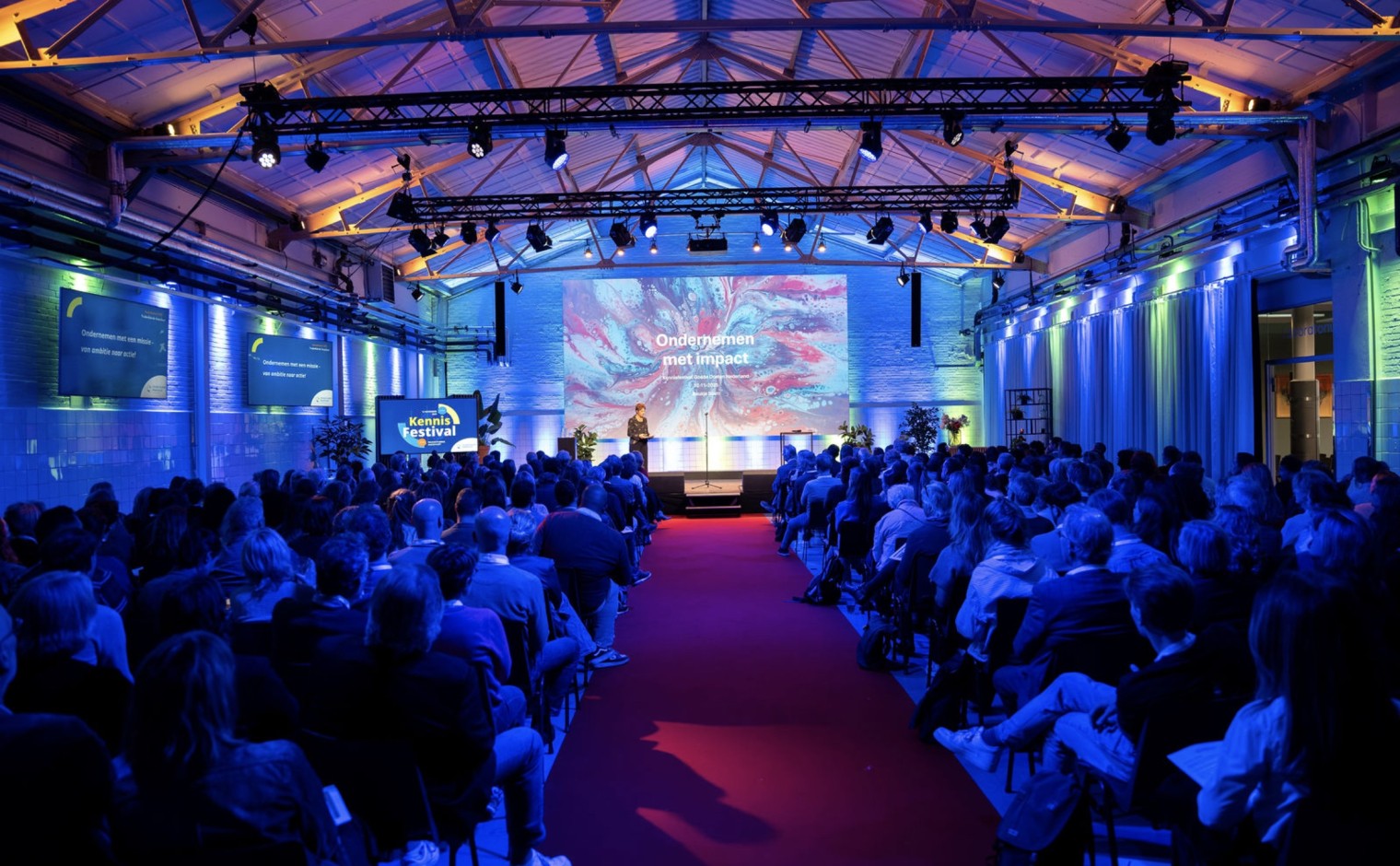 Baukje Stam geeft de keynote tijdens het Kennisfestival 2025