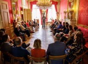 Gemeente tekent convenant met vermogensfondsen voor kwetsbare Amsterdammers