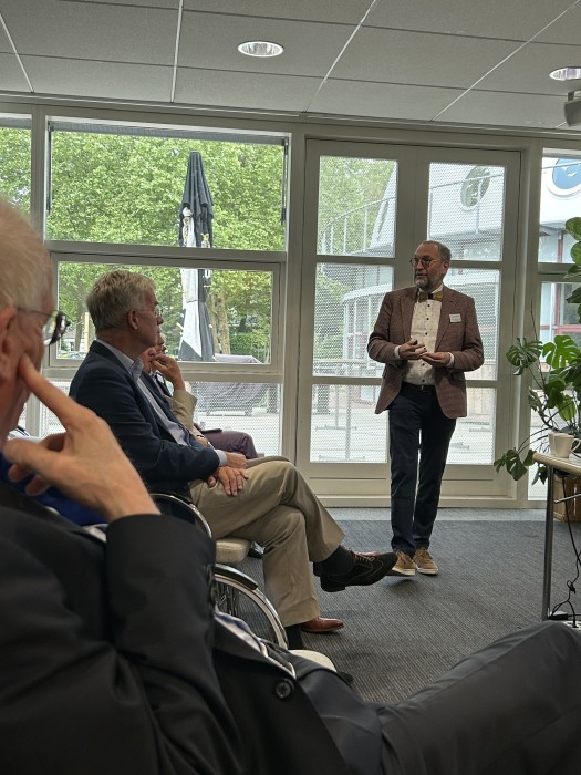 Lucas Meijs aan het woord tijdens de Seminar 'Actuele Ontwikkelingen Filantropie' 2024
