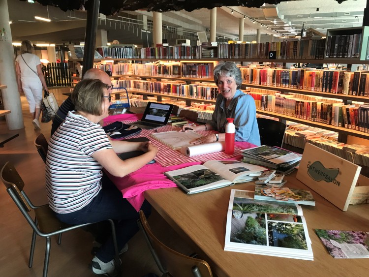 Cursus 'De ontwerpsalon' in de bibliotheek Rijn en Venen (C) Bibliotheek Rijn en Venen