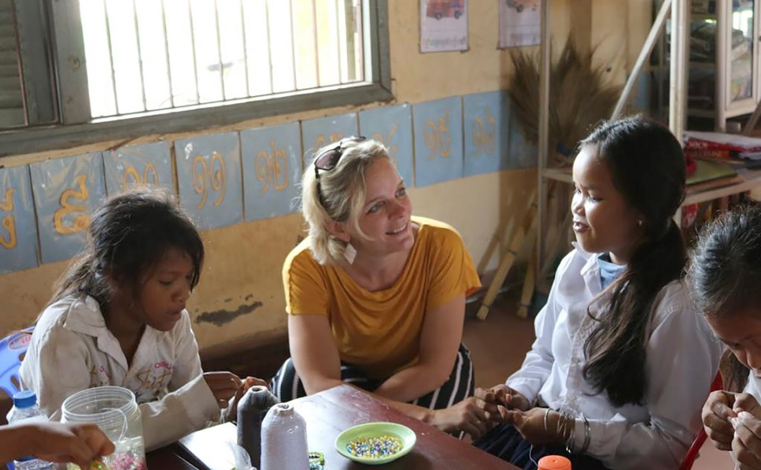 Dicky op bezoek in een vaktrainingscentrum voor jongeren
met een beperking in Pursat, Cambodja.