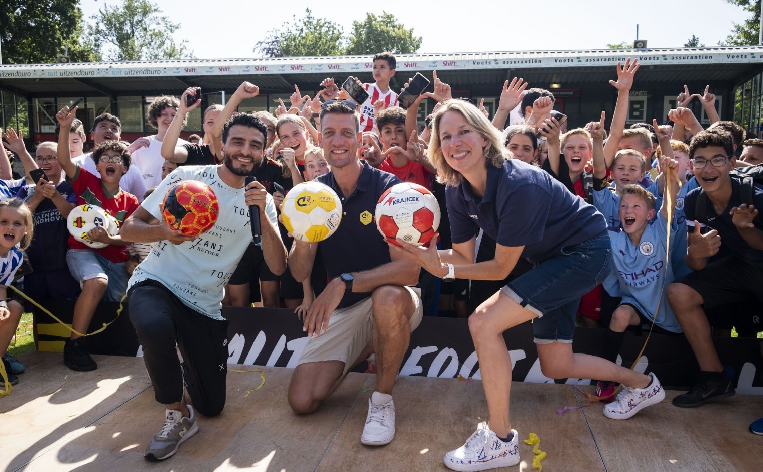 Soufiane Touzani (FC STRAAT), Niels Meijer (Cruyff Foundation) en Gerlinde van Raalte (Krajicek Foundation).