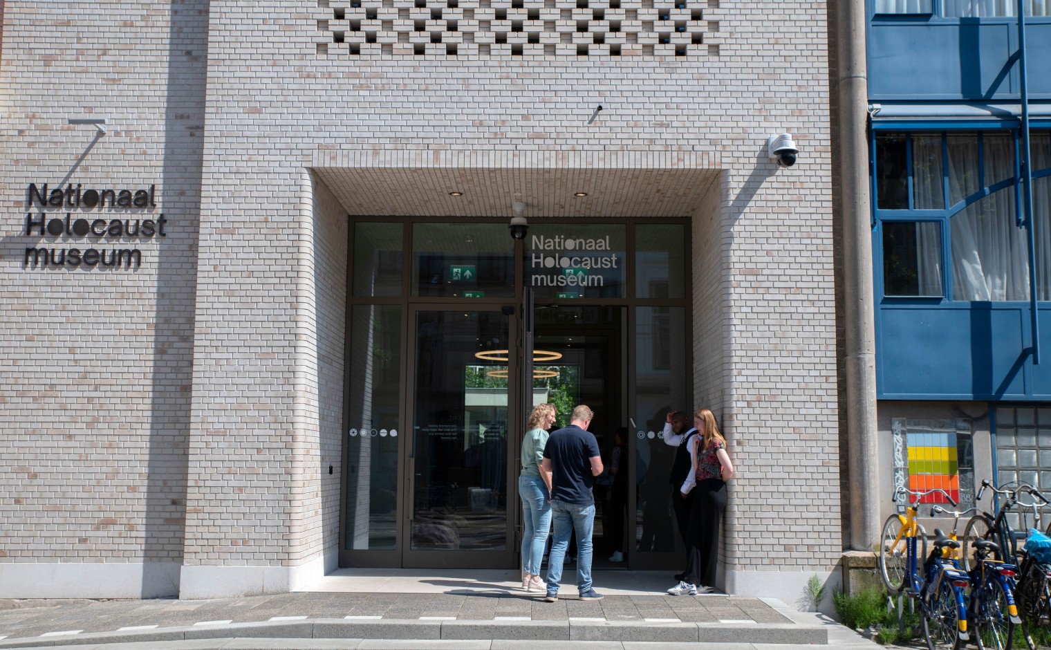 De entree van het Nationaal Holocaustmuseum in Amsterdam, dat via een capital campaign tot stand kwam.
