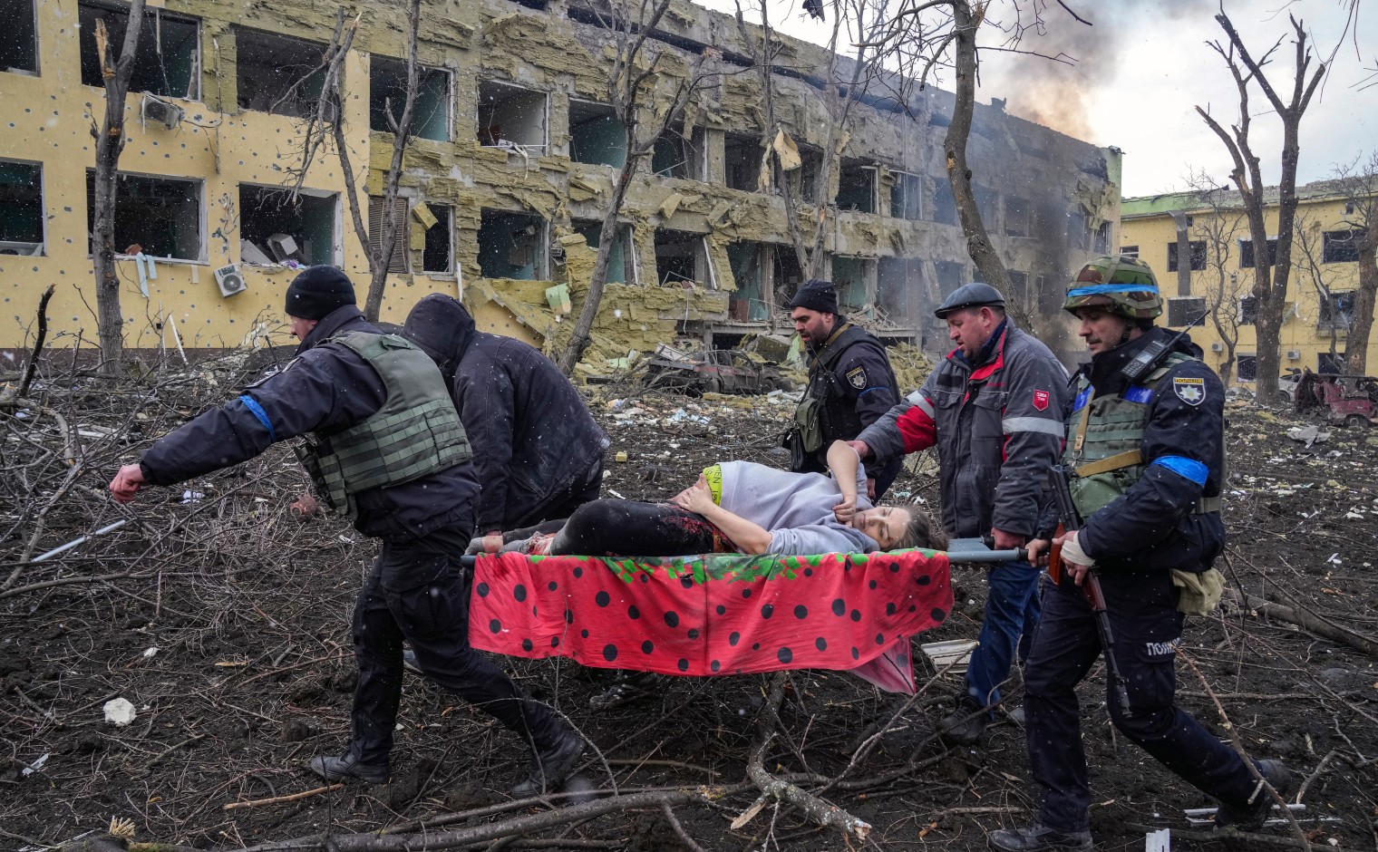 World Press Photo of the Year 2023, gemaakt in Marioepol (Oekraïne)