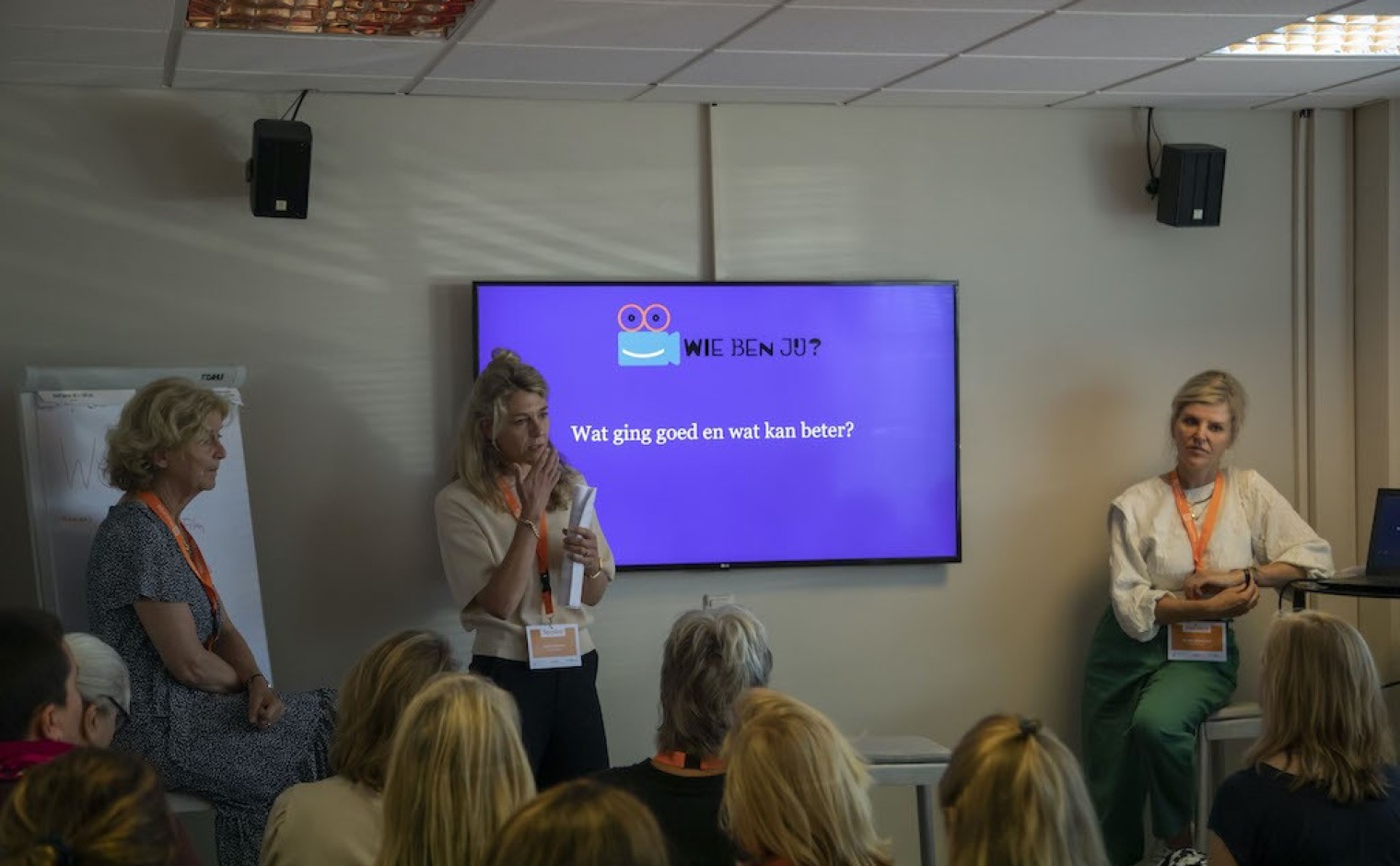Henriëtte van Eeghen, Saskia Boorsma en Remke Westerhof tijdens de presentatie op de Vakdag.