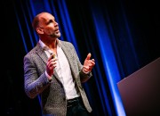 Futurist Richard van Hooijdonk opent Vakdag fondsenwerving 2024