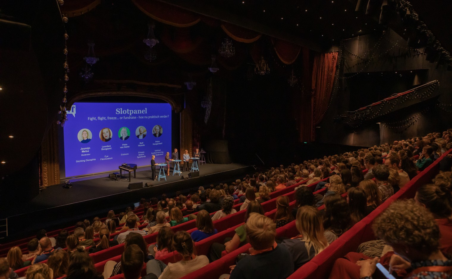 Hoofdpodium van de Vakdag 2025.