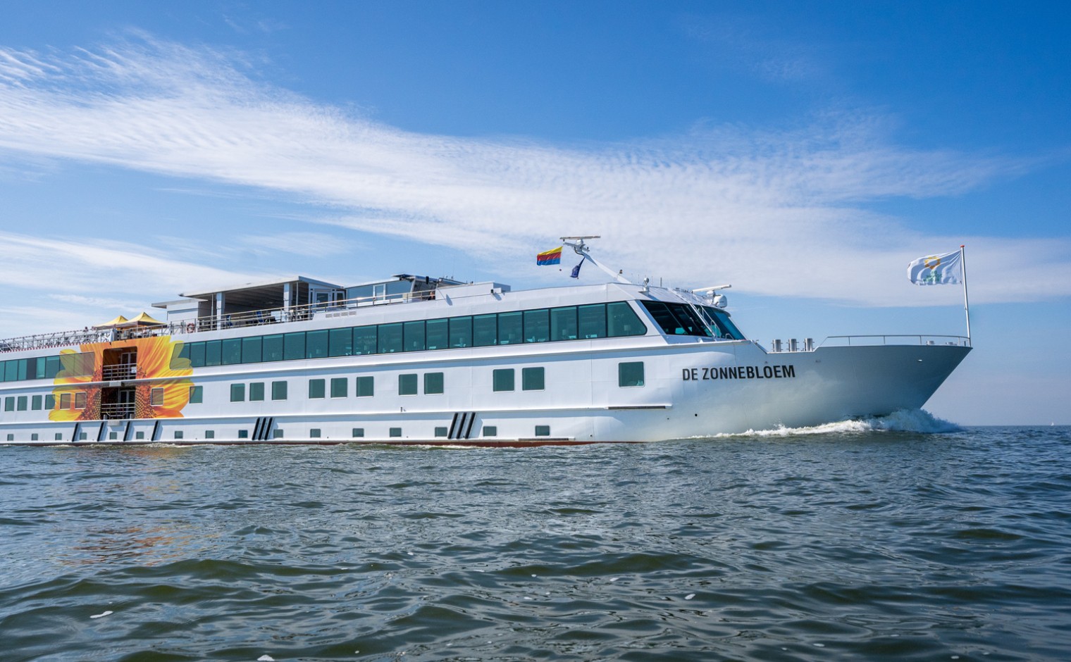 Riviercruiseschip MPS De Zonnebloem.
