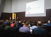 Meer dan likes alleen: hoe goede doelen kunnen reageren op kritiek op sociale media