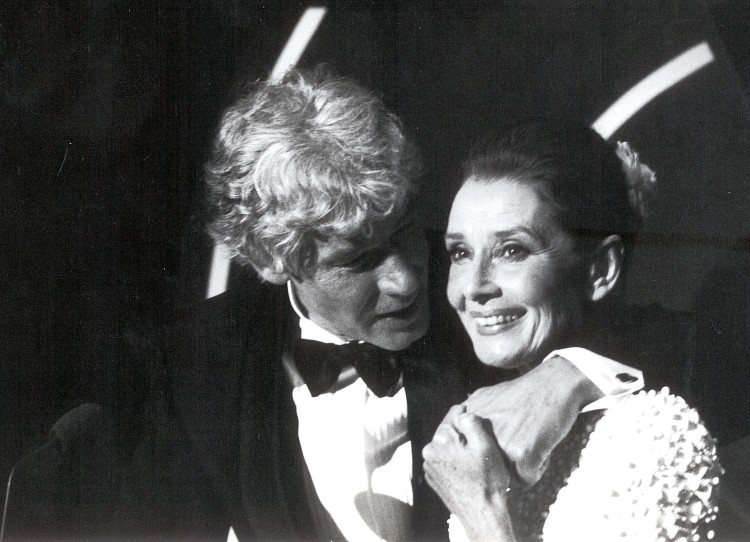 Paul van Vliet met actrice Audrey Hepburn, tevens ambassadeur van UNICEF