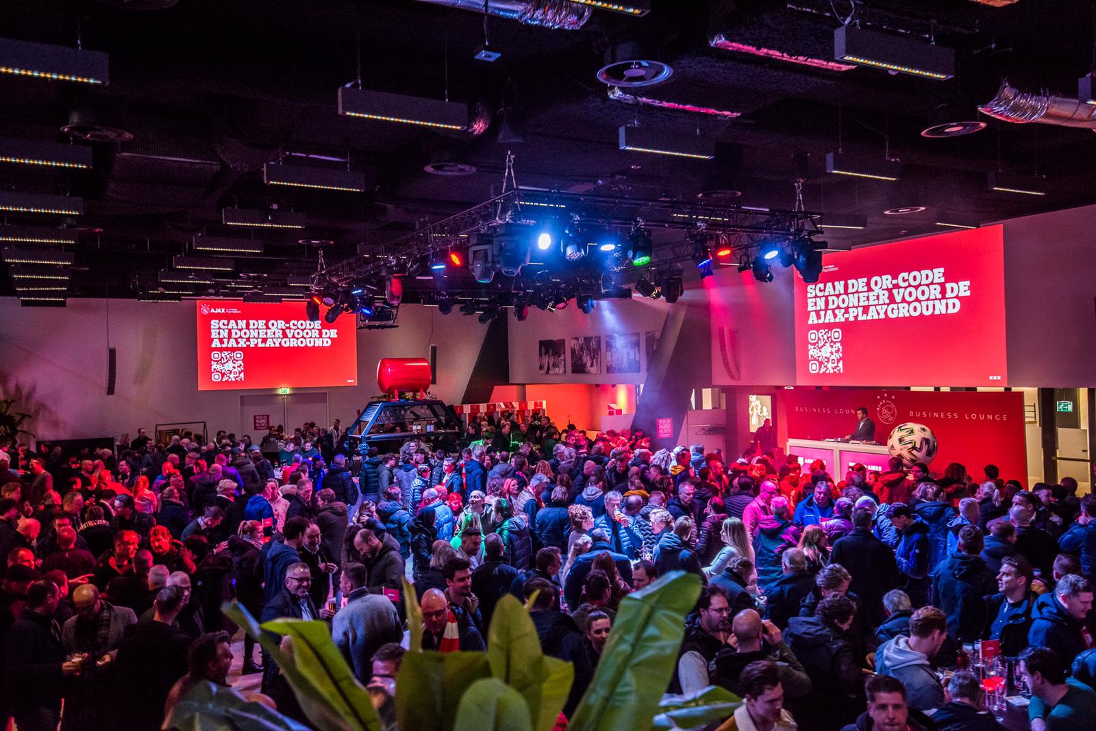 Ook binnen werd de aandacht op de actie gevestigd met de QR-code (C) M.I.C.