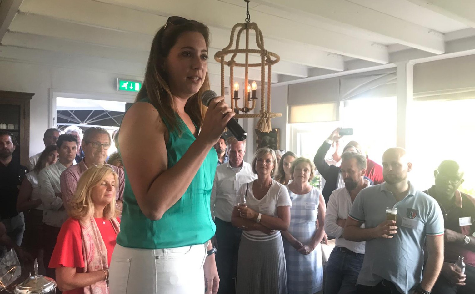Marieke de Rosner: 'Ik heb wel eens bij de kerstborrel van een ondernemingsvereniging een praatje mogen houden, waarbij tevens een pinapparaat rondging.'