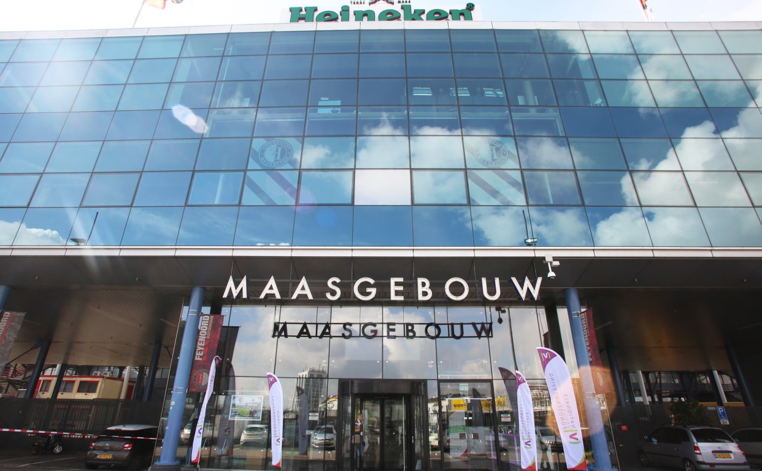 Poort van het Maasgebouw tijdens de editie van 2018.